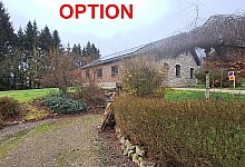 OPTION !!!!!              Spacieuse villa en pierre, 3 ch, 2 sb, jardin, situé au calme